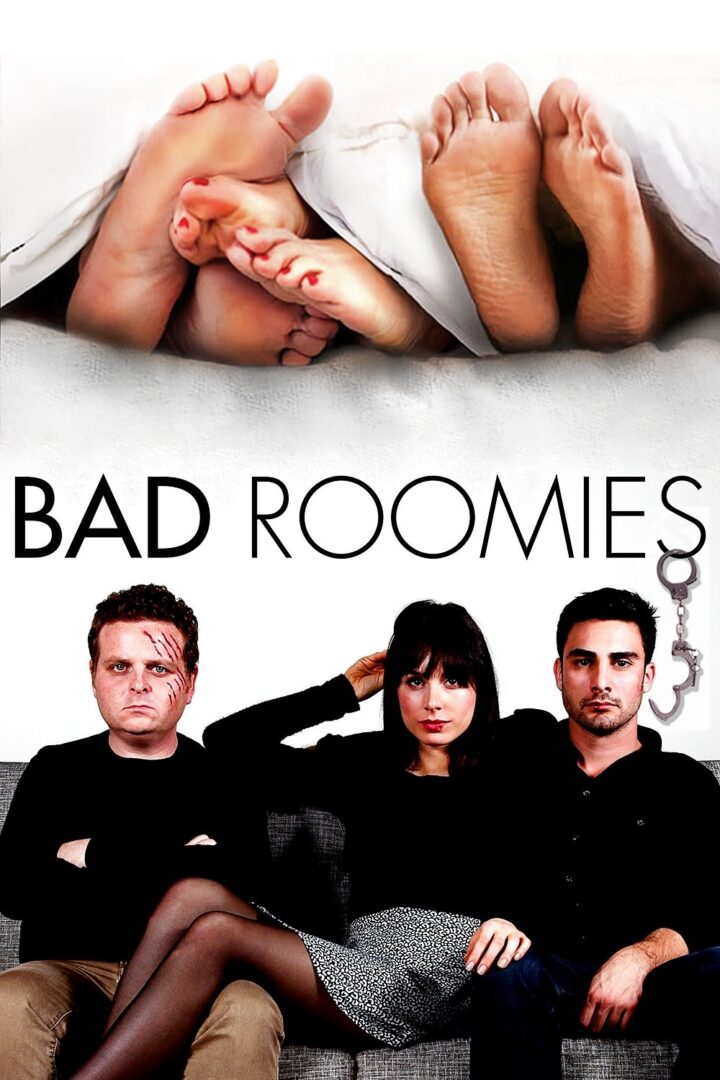 دانلود فیلم Bad Roomies 2015 بدون سانسور با پخش آنلاین